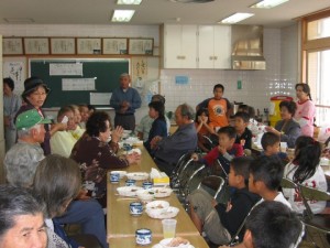 てぃらぬ会「世代交流&ジューシー会」(照屋自治会)
